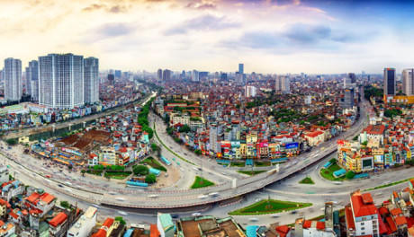 Tiễn biệt và chờ mong