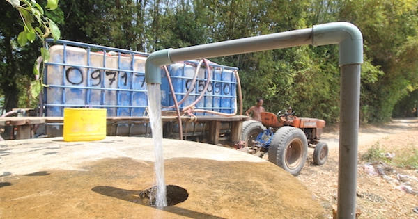 Hạn mặn “bủa vây”, người dân Đồng bằng Sông Cửu Long “khát” nước ngọt trên diện rộng