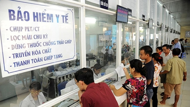 Hộ cận nghèo, người từ 75 tuổi trở lên được hưởng 100% phí khám chữa bệnh trong phạm vi BHYT