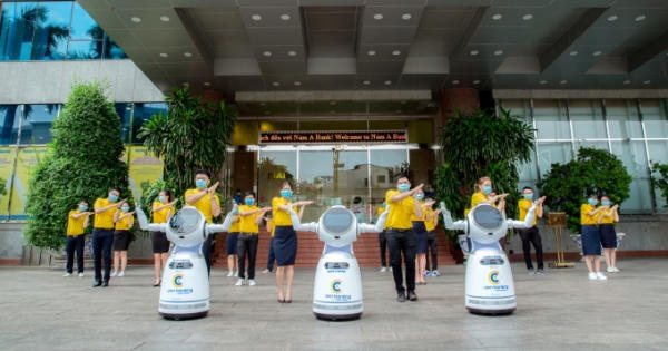 Nhân viên ngân hàng cover vũ điệu “Ghen Cô Vy" kêu gọi phòng chống dịch Covid-19