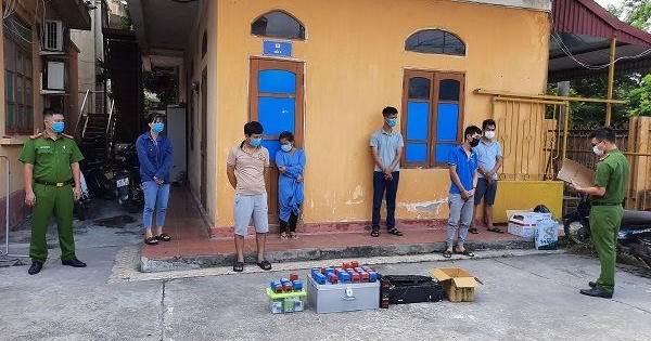 Đập tan đường dây làm giả giấy khám sức khoẻ quy mô lớn