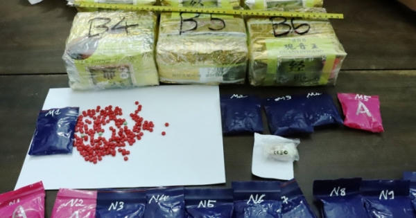 Đang vận chuyển lô “hàng khủng” lập tức bỏ chạy khi gặp công an