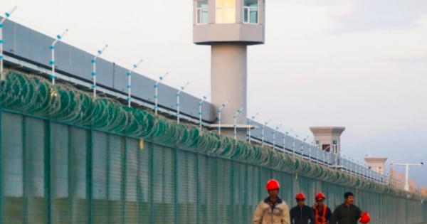 Trung Quốc 'trả miếng' Mỹ về vấn đề Tân Cương