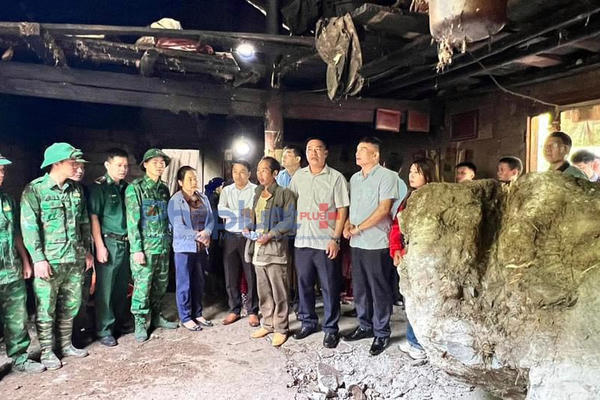 Hà Giang: Một người tử vong do đá bất ngờ lăn vào nhà