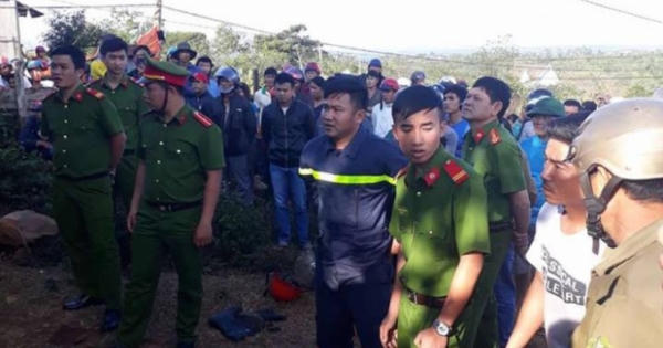 Clip: Giải cứu 2 cháu bé bị nhốt trong nhà 9 ngày