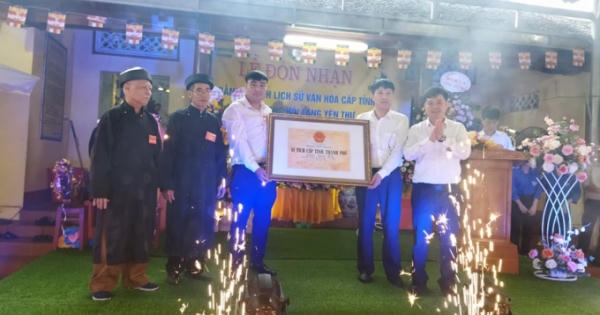 Chùa Long Hội làng Yên Thư đón nhận Bằng Di tích lịch sử cấp Tỉnh