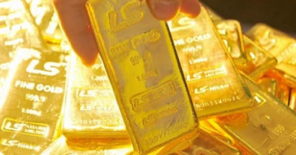 Giá vàng hôm nay 14/8: Hết giảm chạm đáy, lại tăng kịch trần
