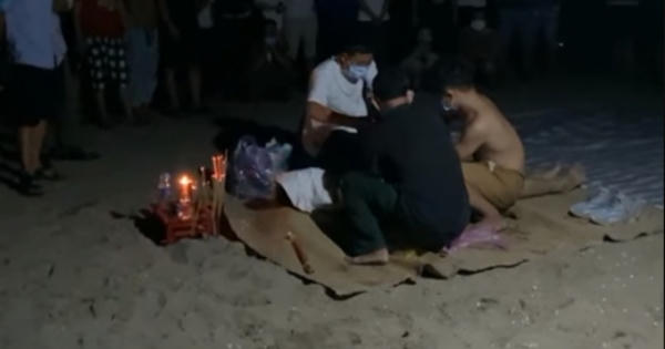 Hà Tĩnh: Đi tắm biển cùng nhóm bạn, nam sinh đuối nước tử vong