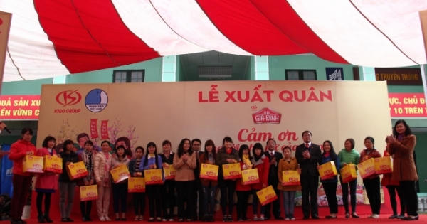 Xúc động với chương trình “ĐẠI GIA ĐÌNH cảm ơn người phụ nữ của năm” Xúc động với chương trình “ĐẠI GIA ĐÌNH cảm ơn người phụ nữ của năm”