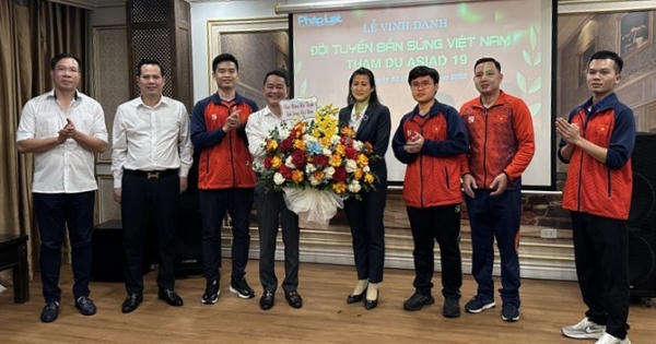 Báo Pháp luật Việt Nam vinh danh đội tuyển bắn súng Việt Nam