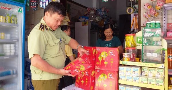 Cao Bằng: Tăng cường kiểm tra an toàn thực phẩm trong dịp Tết Trung thu