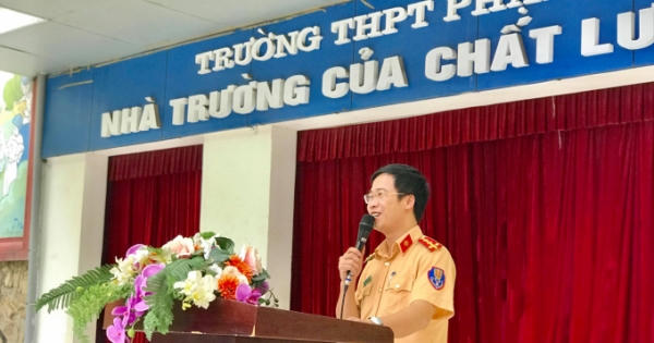 CA quận Ba Đình tích cực tuyên truyền pháp luật về ATGT cho học sinh trên địa bàn CA quận Ba Đình tích cực tuyên truyền pháp luật về ATGT cho học sinh trên địa bàn