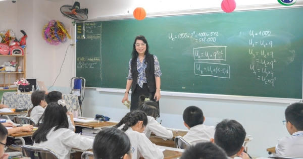 Nhà giáo tâm huyết với nghề và truyền cảm hứng sáng tạo cho bao thế hệ học trò, đồng nghiệp