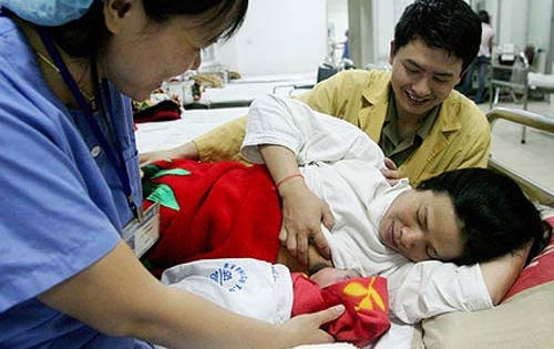 Từ tháng 1/2016, nam giới cũng được nghỉ thai sản