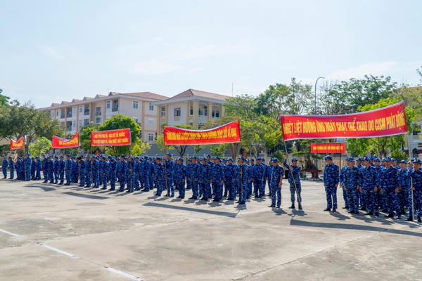 Sôi nổi Ngày chạy thể thao Quân sự tại Bộ Tư lệnh Vùng Cảnh sát biển 3