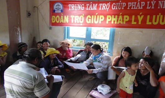 Sửa đổi quy định về người được trợ giúp pháp lý