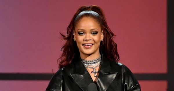 Rihanna - từ cô bé nghèo trở thành ca sĩ giàu nhất thế giới Rihanna - từ cô bé nghèo trở thành ca sĩ giàu nhất thế giới