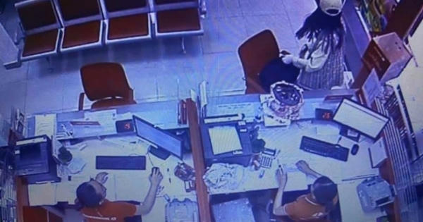 Người phụ nữ cướp 2 tỷ đồng ngân hàng ở TP Hồ Chí Minh khai gì tại cơ quan Công an?