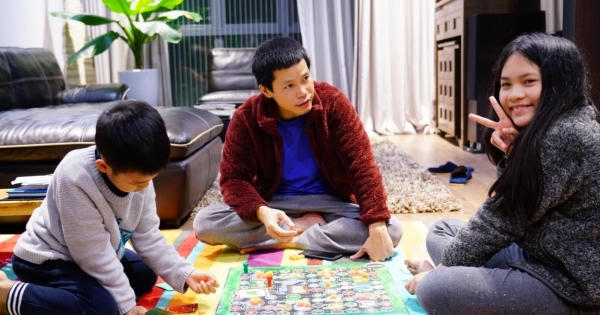 Muôn cách xoay xở của phụ huynh Hà Nội khi trường học 'đóng cửa'