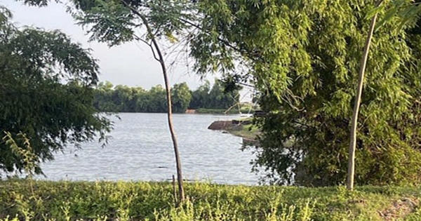 Cán bộ Công an tỉnh Bắc Giang kịp thời cứu sống cháu bé 8 tuổi bị đuối nước