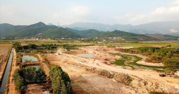 Đại công trường 'sét tặc' lớn nhất Quảng Ninh: Quản lý tài nguyên có vấn đề? Đại công trường 'sét tặc' lớn nhất Quảng Ninh: Quản lý tài nguyên có vấn đề?