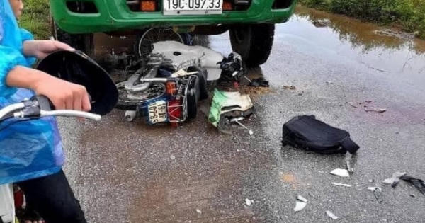 Xe máy đấu đầu xe ben, 2 thanh niên ở Phú Thọ thương vong