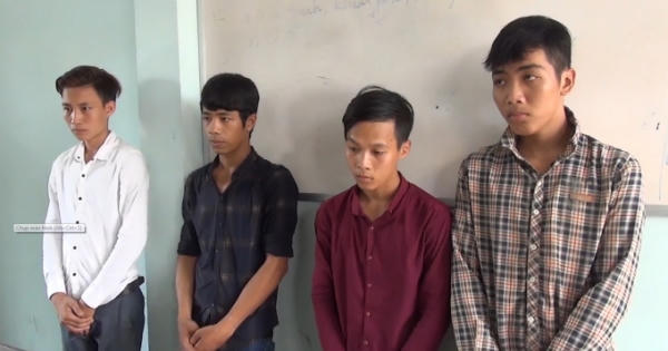 Kiên Giang: Khởi tố 4 đối tượng xúc phạm cờ Tổ quốc