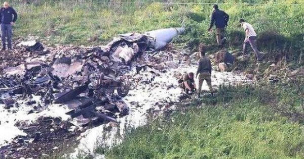 Bí ẩn vụ chiếc máy bay chiến đấu đầu tiên của Israel bị bắn hạ sau 36 năm Bí ẩn vụ chiếc máy bay chiến đấu đầu tiên của Israel bị bắn hạ sau 36 năm