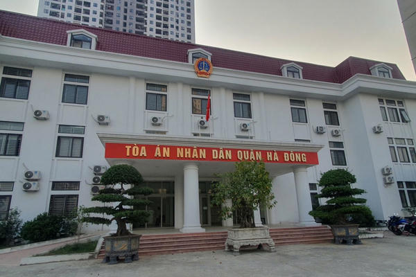 Đương sự khiếu nại những thao tác tố tụng trong vụ thừa kế tại TAND quận Hà Đông Đương sự khiếu nại những thao tác tố tụng trong vụ thừa kế tại TAND quận Hà Đông