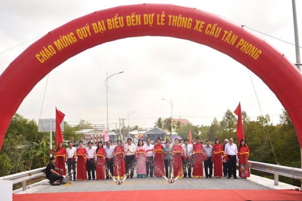 Tiền Giang: Thông xe cầu Tân Phong với tổng mức đầu tư hơn 239 tỷ đồng