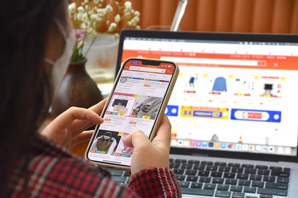 Kinh doanh thương mại điện tử, kinh doanh trên nền tảng số không kê khai thuế sẽ bị xử lý nghiêm Kinh doanh thương mại điện tử, kinh doanh trên nền tảng số không kê khai thuế sẽ bị xử lý nghiêm