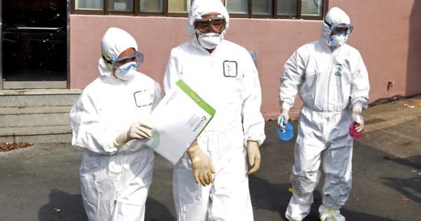 Số người nhiễm corona ở Hàn Quốc tăng mạnh nhất từ trước đến nay, lên 1.595