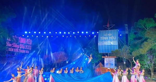 “Lễ hội Tình yêu - Hòn Trống Mái Sầm Sơn 2023”