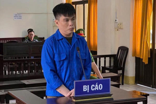 An Giang: Nam thanh niên lĩnh án 7 năm tù vì làm giả giấy tờ đất chiếm đoạt tiền An Giang: Nam thanh niên lĩnh án 7 năm tù vì làm giả giấy tờ đất chiếm đoạt tiền