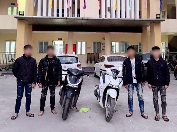 Ngăn chặn nhóm đối tượng mang hung khí đi trả thù bất thành, tìm người đi đường để chém