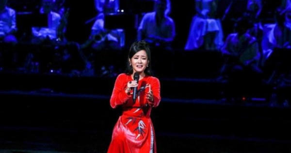 Diva Hồng Nhung dịu dàng với 'Áo lụa Hà Đông'