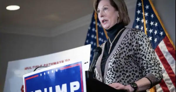 Luật sư thân tín của ông Trump bị dính vụ kiện 1,3 tỉ USD