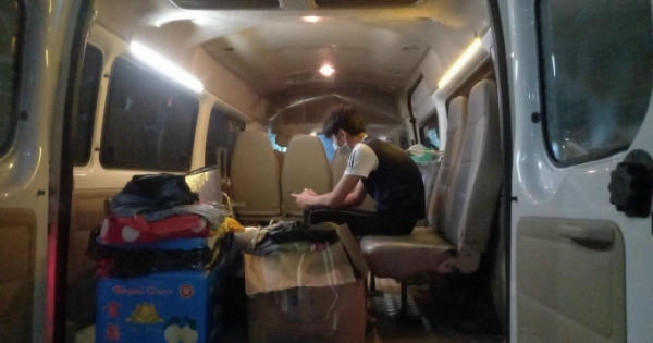 Không cho mang thuốc lá vào khu điều trị Covid-19, nhóm công nhân F0 cầm dao doạ bác sĩ
