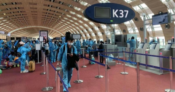 Đưa gần 280 công dân Việt Nam từ Pháp, Morocco và Chile về nước an toàn