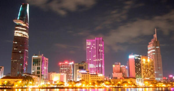 Địa ốc 7AM: TP.HCM di dời khẩn cấp cư dân 2 chung cư, đấu thầu chọn tư vấn điều chỉnh quy hoạch chung