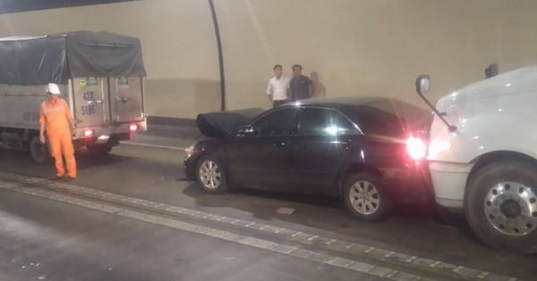 Va chạm liên hoàn giữa 3 xe trong hầm đường bộ Hải Vân