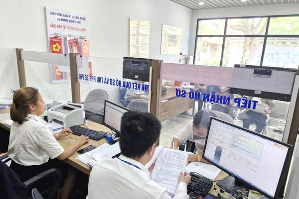 Đề xuất thống nhất cơ chế quản lý đội ngũ cán bộ, công chức từ Trung ương đến cơ sở