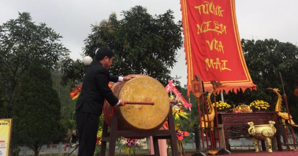 Nghệ An: Nhộn nhịp với lễ hội Đền Vua Mai