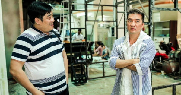 Đàm Vĩnh Hưng thăm xưởng sản xuất mô hình cho liveshow “khủng" Đàm Vĩnh Hưng thăm xưởng sản xuất mô hình cho liveshow “khủng"