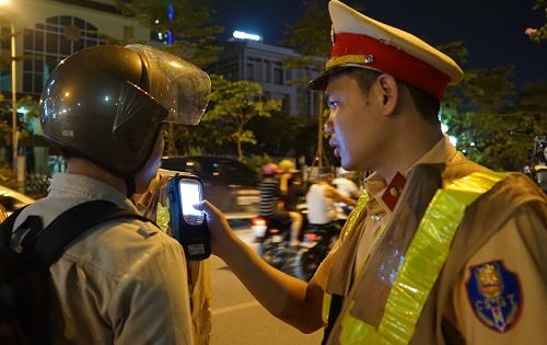 Trong 7 ngày ra quân phát hiện, xử lý hơn 5000 lái xe vi phạm nồng độ cồn