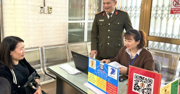 Tỷ lệ đăng ký làm hộ chiếu trực tuyến ở Lào Cai đạt 100%