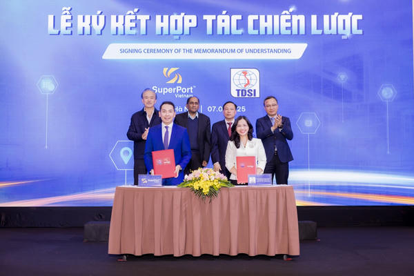 Việt Nam SuperPortTM hợp tác phát triển hạ tầng Logistics đường sắt Việt Nam SuperPortTM hợp tác phát triển hạ tầng Logistics đường sắt