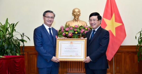 Vun đắp quan hệ đoàn kết đặc biệt và hợp tác toàn diện Lào - Việt tiếp tục “đơm hoa kết trái”