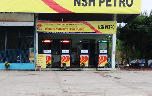 Trung tá công an bị nhóm bịt mặt chém trọng thương