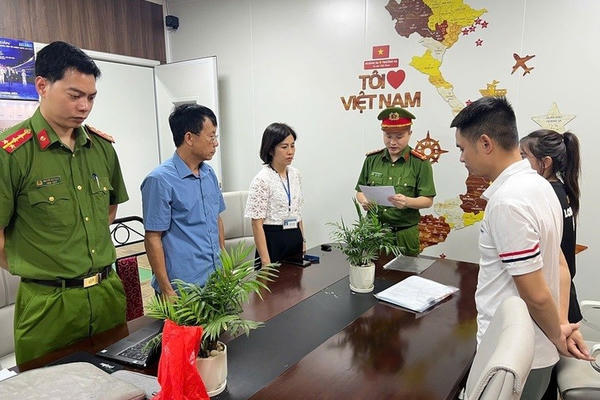 Công an Yên Bái thu giữ hơn 22 nghìn sản phẩm của một công ty sản xuất hàng cấm